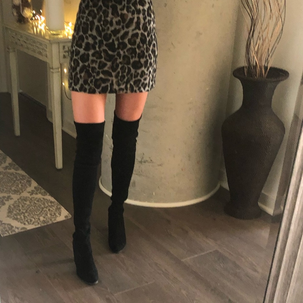 Stuart Weitzman thigh high boots size 6